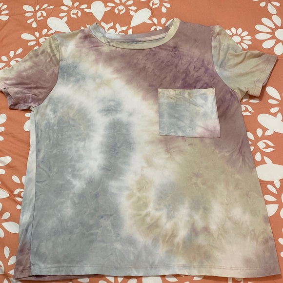 Super cute stretchy tie dye shirt - Picture 1 of 4